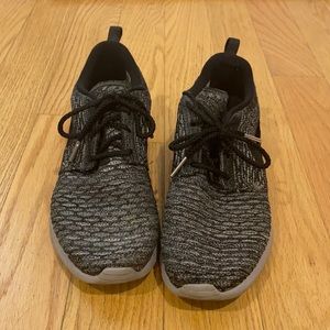 Nike Sneaker size 9.5